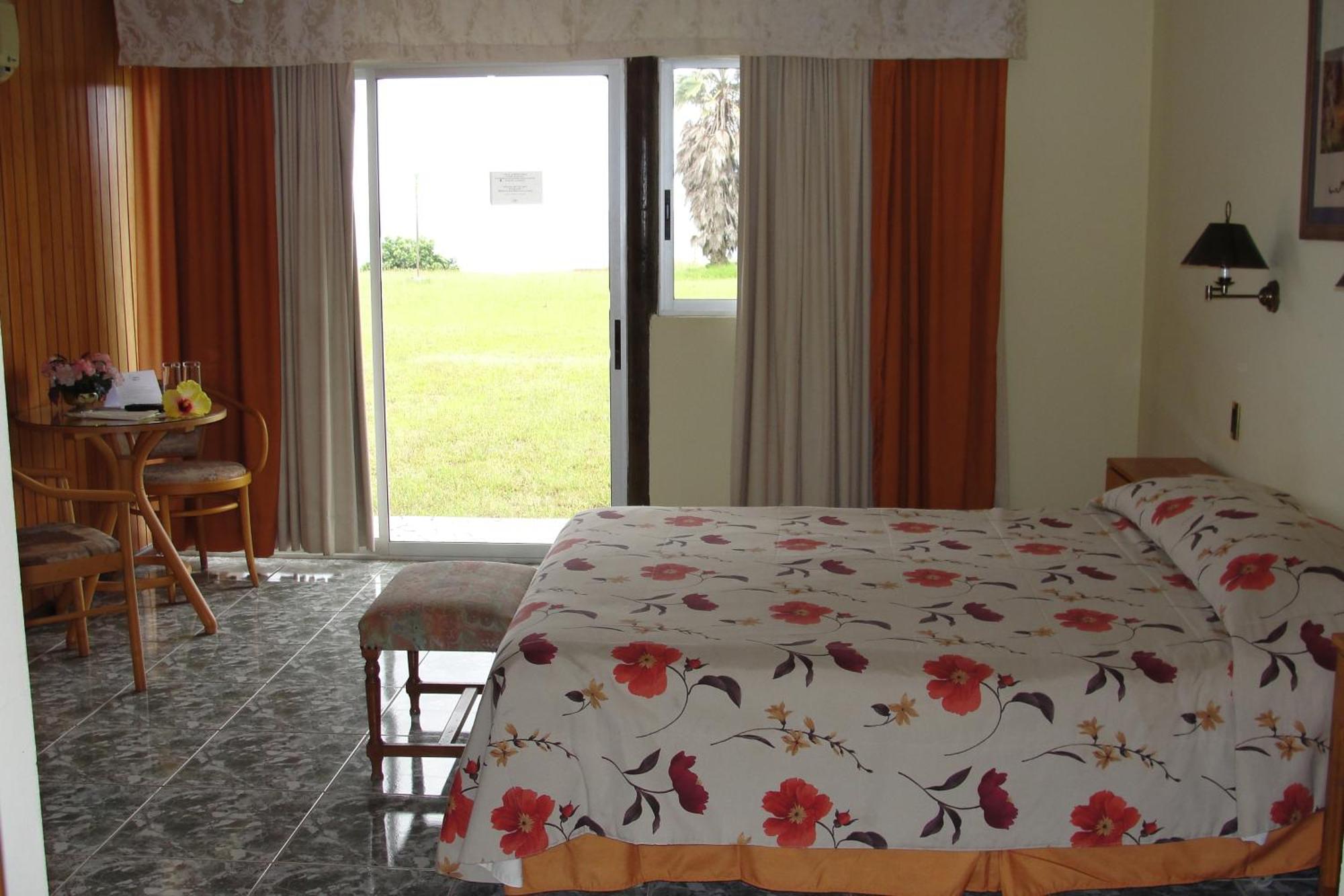 Iorana Isla De Pascua Hotel Hanga Roa Oda fotoğraf