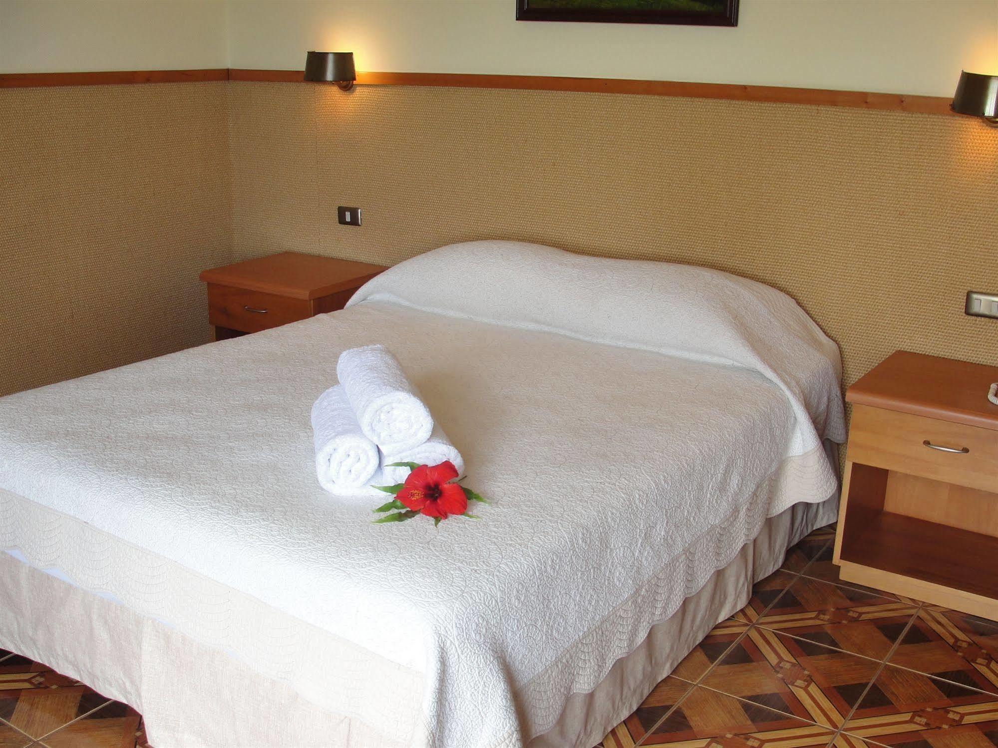 Iorana Isla De Pascua Hotel Hanga Roa Dış mekan fotoğraf